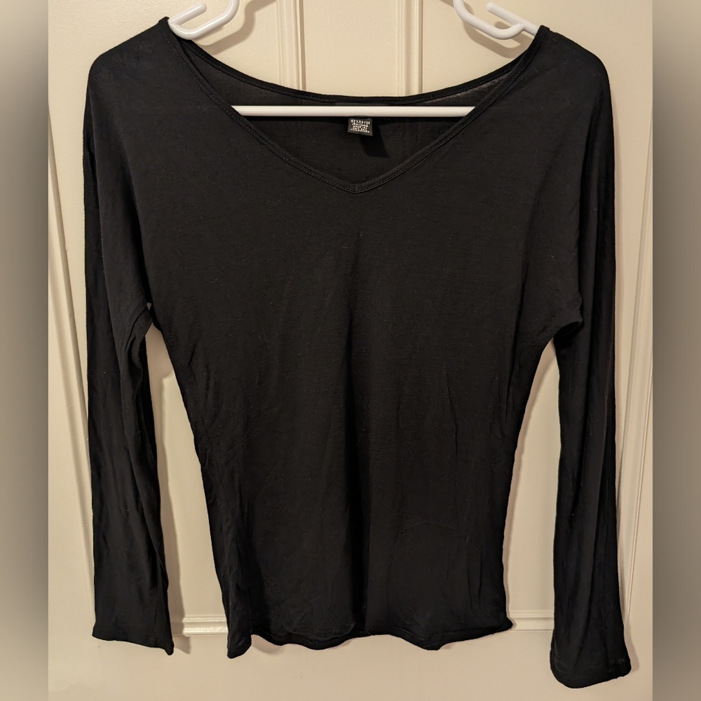 Club Monaco Black V-Neck Long Sleeve Top